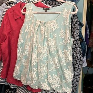 Beautiful dressy tank top.